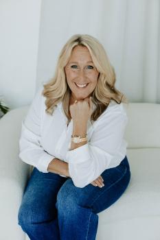 Angela Newcomb